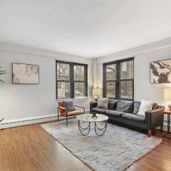 1BR Bright and Airy Apt in Hyde Park - Hyde Park 109 and 209 rep