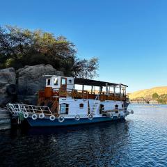 Houseboat Hotel and Nile Cruises Zainoba