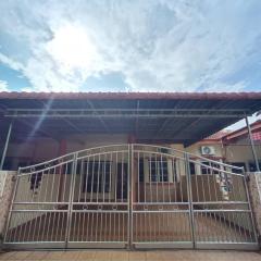 KhaAfi Homestay Seri Iskandar