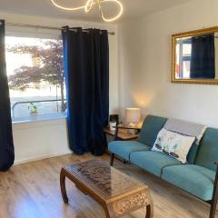 Comfy 1 bedroom flat with free parking