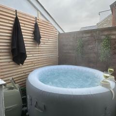 2 Bedroom Flat With Hot Tub