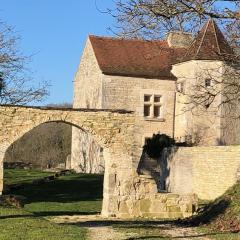 Manoir de Pimelles-Bourgogne-Chablis-2h15 Paris