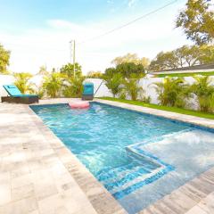 Magnolia Home • Clearwater Beach • BBQ • Sunroom