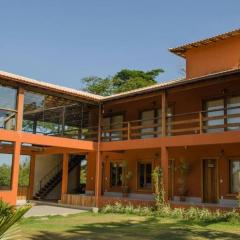 Casa em Saquarema com 8 suítes.