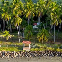 Sugarloaf Beach House & Surf Lodge