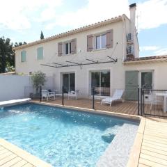 charming house in a quiet environment with private swimming pool, near the village center of maussane-les-alpilles - 8 people