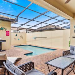 Townhome with Private Pool, BBQ & FREE Waterpark