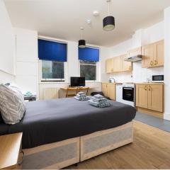 Large Studio on Finchley Road 10