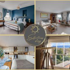 Leeward House - Luxury, Spacious, Sea View Apartment, Parking, Central Lymington