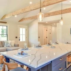Renovated kitchen less than 2 miles to Beach!
