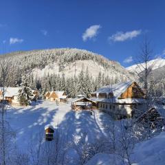 Chaty a horský hotel Kožiar