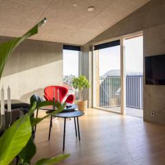 CONRADSBREKKA Luxury Top Floor Apartment in Central Tórshavn