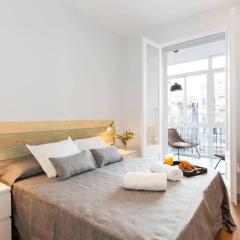 Beautiful 4bd 4ba apartment in Eixample District