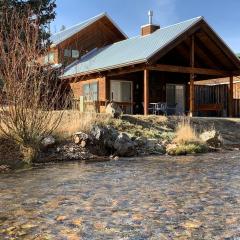 Tranquil Little Cabin On The River With High Speed Wifi