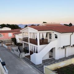 Sinisa Apartman Vir