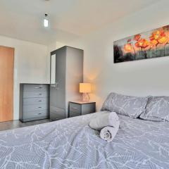 City View Apartment - Free Parking - Sleeps 6 - Near City Centre - by NMB Property