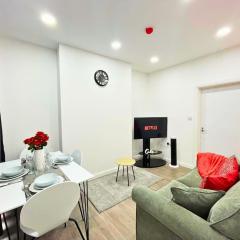 Crimson Apartment - Lovely Flat in Leicester