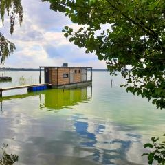 Hausboot am See