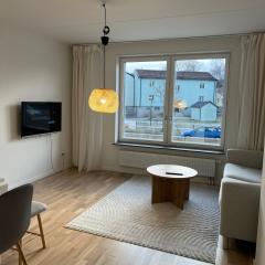Cozy apartment 2 stops-15 mins away from city center