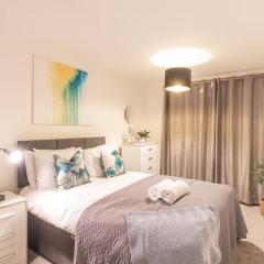 Chrome Homes - New 1 Bed City Centre Wi-Fi/SmartTV