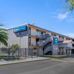 Suburban Studios International Drive