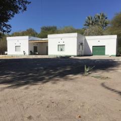 Jacobsen Bungalow in Maun, Boronyane