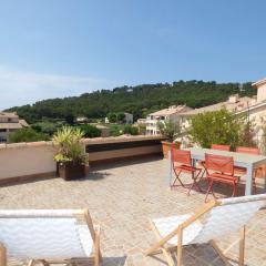 2 Chambres avec Grande terrasse de 25m² à 350M de la Plage