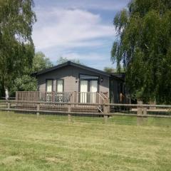 Puddledock - luxury lodge - Kent countryside