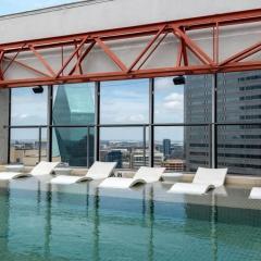 16th FL Bold CozySuites with pool, gym, roof #4