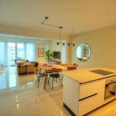 Luxury & stylish 2bedroom seafront, balcony GOGZR-4