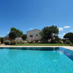 Lavande- Family Villa with Pool near Pezenas