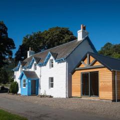 Keeper's Cottage, Straloch Estate