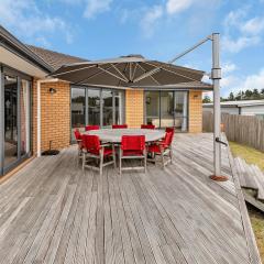 Paradise at the Bay - Ruakaka Holiday Home