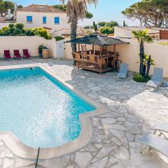Beautiful Apartment In Sainte-maxime With Outdoor Swimming Pool