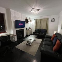 Specious 2 x double bedroom flat in London E18