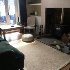 Stylish Two Large Double Bedroom House in Central Harrogate with on street parking