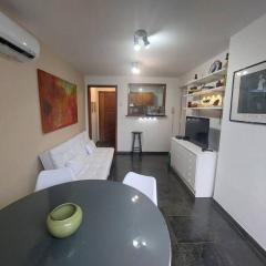 Quarto e sala no melhor ponto de Ipanema