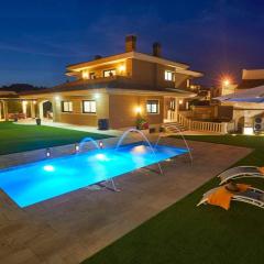 5 bedrooms villa with private pool sauna and enclosed garden at Vinaixa