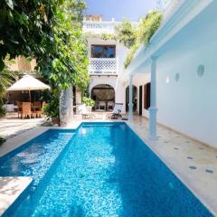 Vibrant House 5BR with Pool in Cartagena