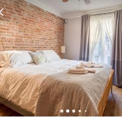 Cozy Montreal Suites in Prime Location