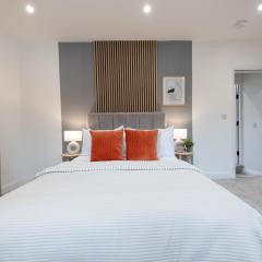 Modern 2-Bedroom House Near Leeds Centre, Ideal for Contractors & Long Stays - NordStay