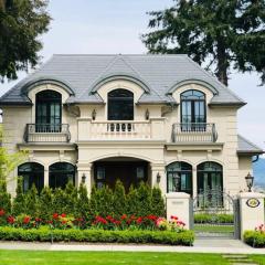 Luxury 5-bedrooms in Vancouver Point Grey