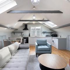 Weybridge - Refurbished Two Bedroom House