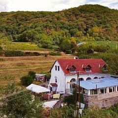 Inhauser Pincészet&Guesthouse&Restaurant