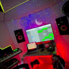 Studio Black Castle RV