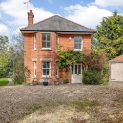 5 Bed in Godshill NFL35