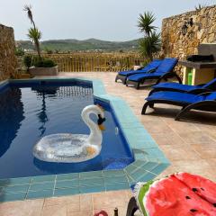 Islandlife Farmhouse with view Ta'Pitra