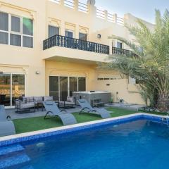 Nasma Luxury Stays - Exquisite 4BR Villa, with a Private Pool