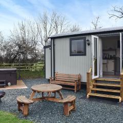 Greengill Farm Shepherds Hut- Ukc3632