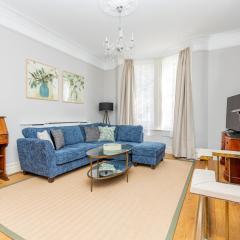 Charming 4 Bed Victorian House in Clapham Old Town